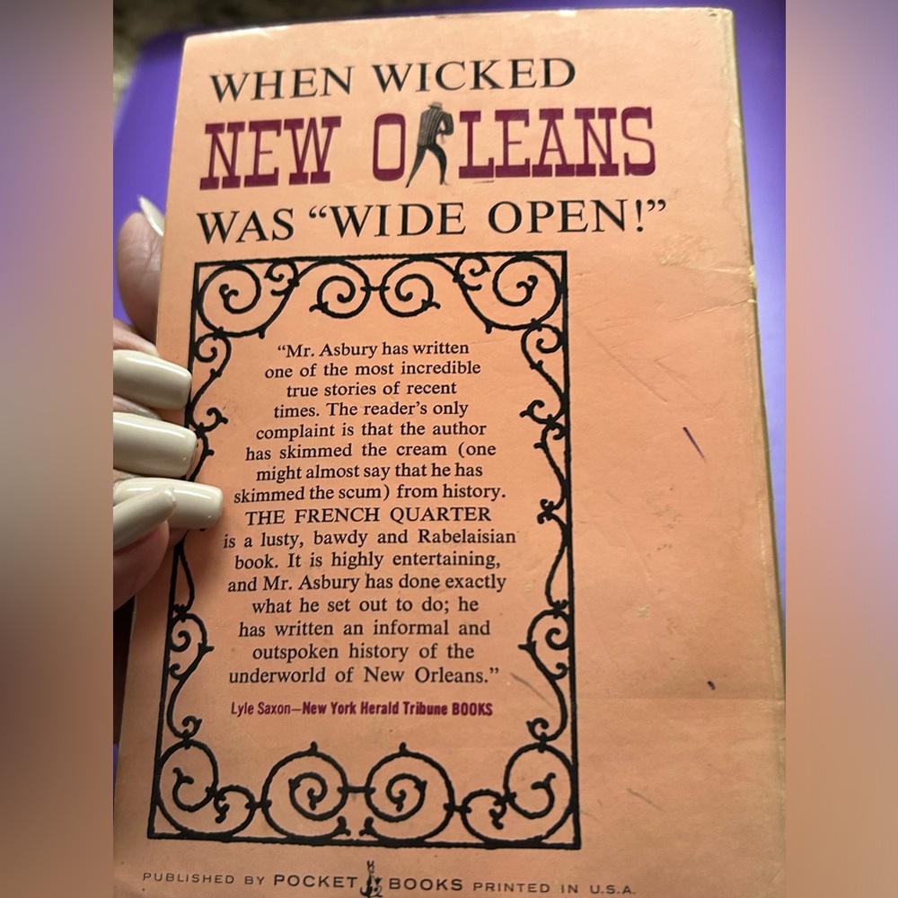 Book by Herbert Asbury
The French Quarter - An Informal History of New Orleans - Picture 2 of 10